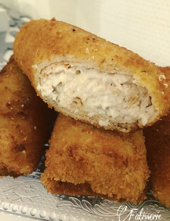 Crêpes panées poulet champignons sauce fromagère
