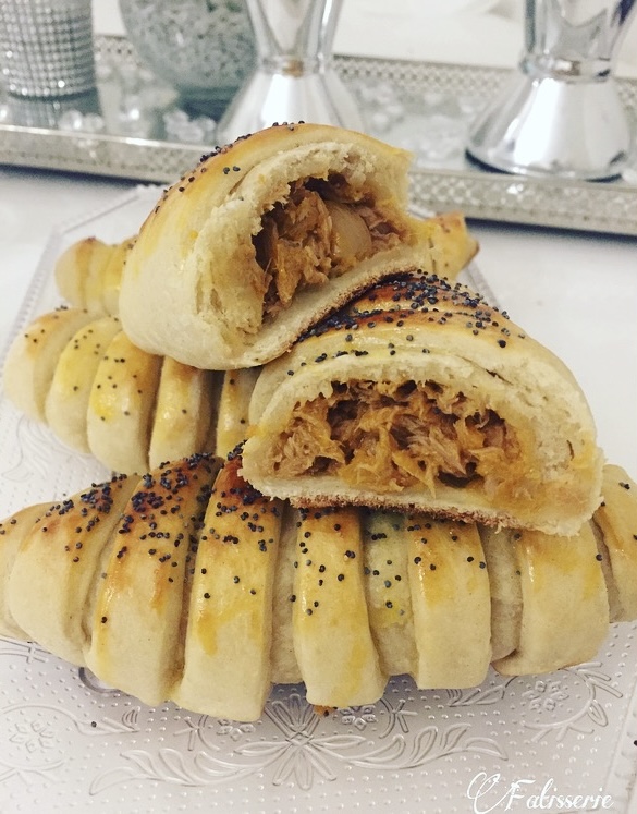 Petits pains briochés farcis au thon