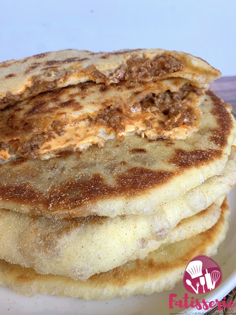 Bouchiar ou pain moelleux farci à la viande hachée