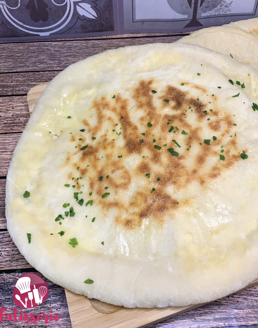 Cheese naan